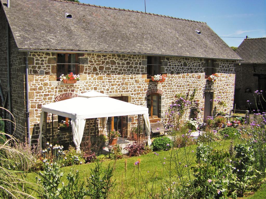 Bed and Breakfast La Cloue Sainte-Marie-du-Bois  Exterior foto