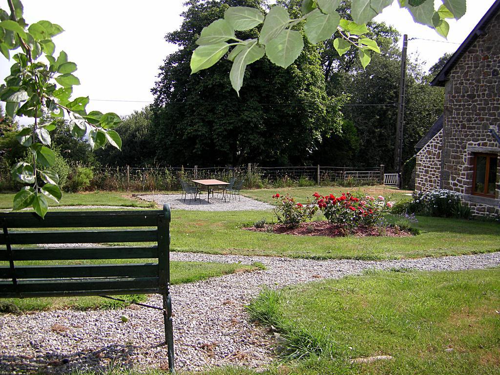Bed and Breakfast La Cloue Sainte-Marie-du-Bois  Exterior foto